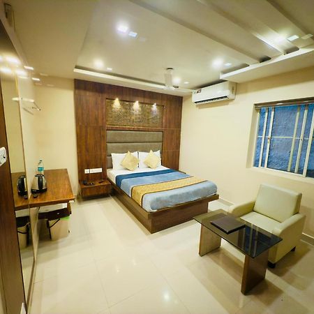 The Hydel Park - Business Class Hotel - Near Central Railway Station Ченнаи Экстерьер фото